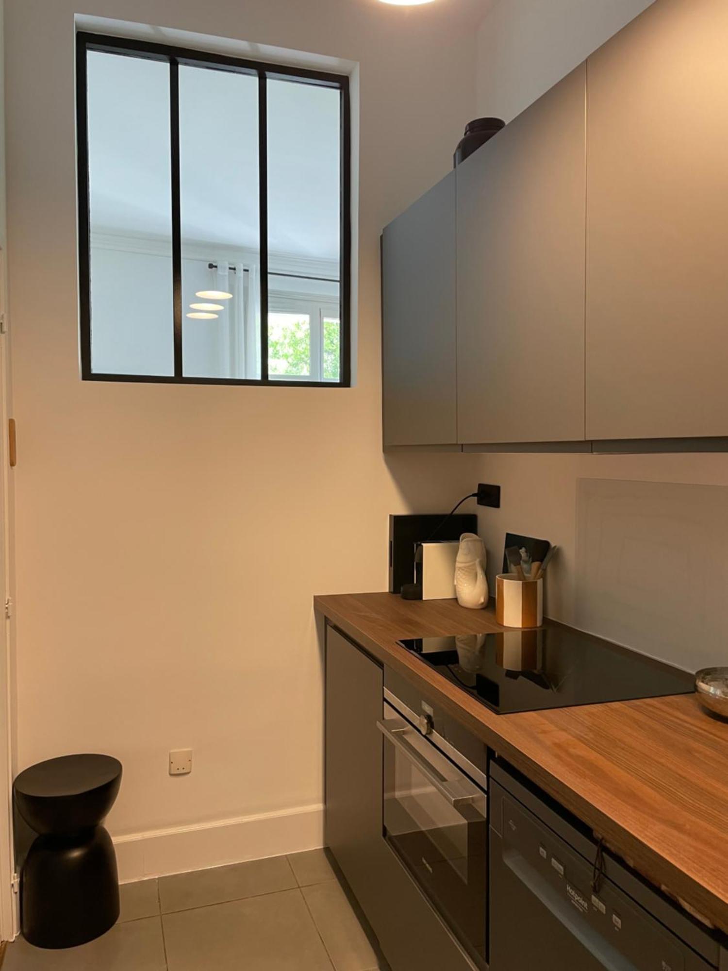 Nimes , Appartement Renove Dans Immeuble Classe. Buitenkant foto